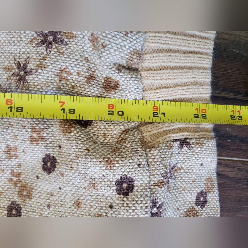 70s bomber style coat with the most adorable printed cotton shell - Picture 11 of 12